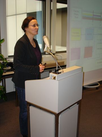 Frau Ahrens (Gesundheitsamt Leer) stellt das Netzwerk Sprache im Landkreis Leer vor.